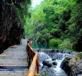 桂林周边旅游(周边旅游景区哪里好玩)