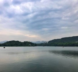 桂林杭州自助游(杭州自助游旅游攻略)