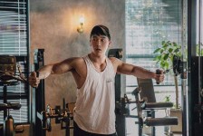 桂林肌肉男模(肌肉男模板)