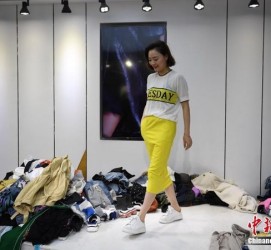 桂林兼职模特试衣服(兼职做试衣模特好吗)
