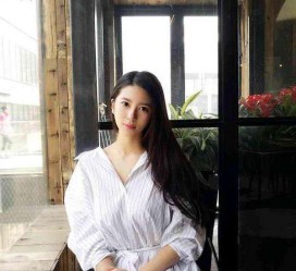 桂林女友兼职模特的小说(女友兼职模特的小说保举)