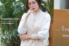 桂林兼职模特被摄影师亲(兼职模特被摄影师亲了)