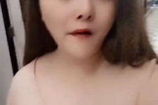 桂林美院系花兼职死商务模特(美院系花兼职商务模特第2部一边看球一边玩)