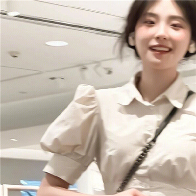 桂林高端纯出女孩雇用(高端名媛定造)奢华游艇豪侈生活月入50W