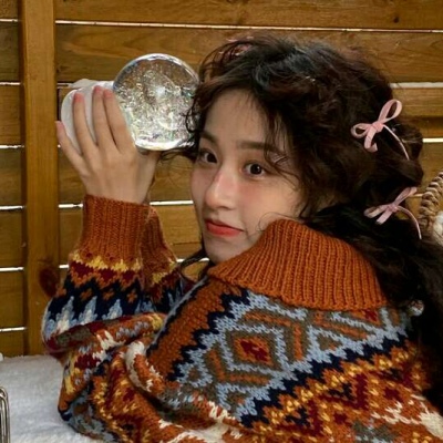 桂林伴游女生郑晓涵的资料