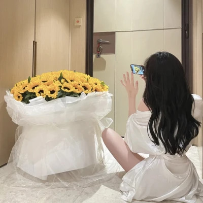 桂林商务伴游带客户畅游北京故宫,感受千年文化