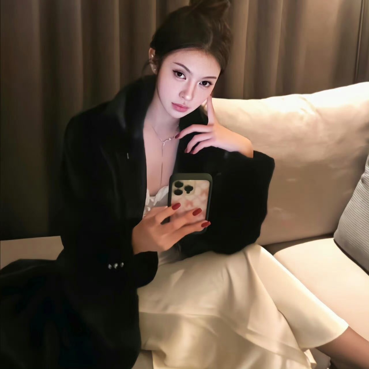 桂林伴游女生周语言的资料