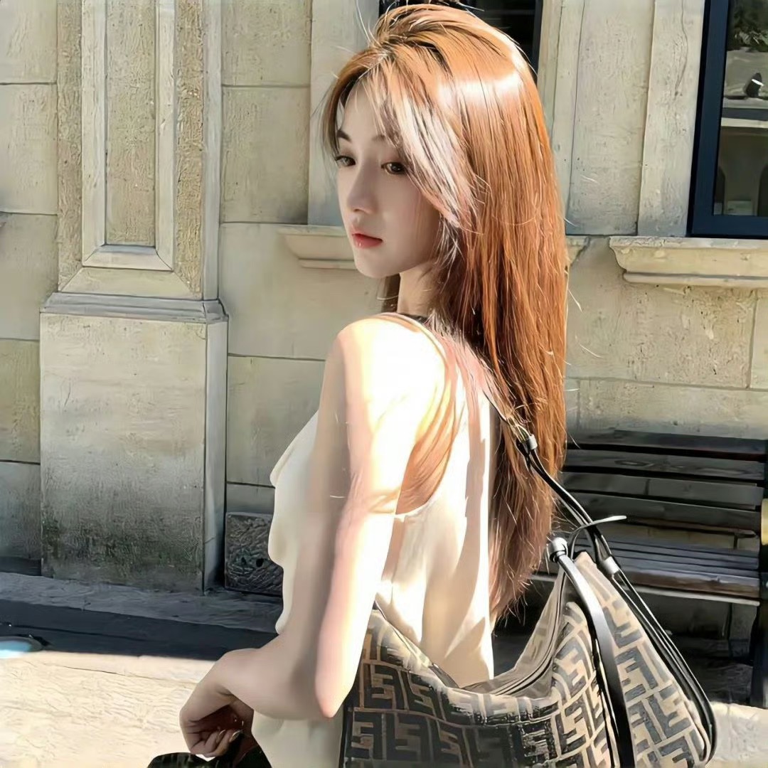 桂林伴游女生夏夏的资料