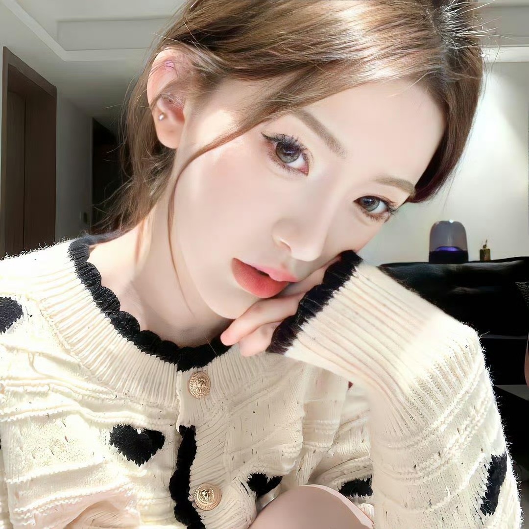 桂林伴游女生刘佳怡的资料
