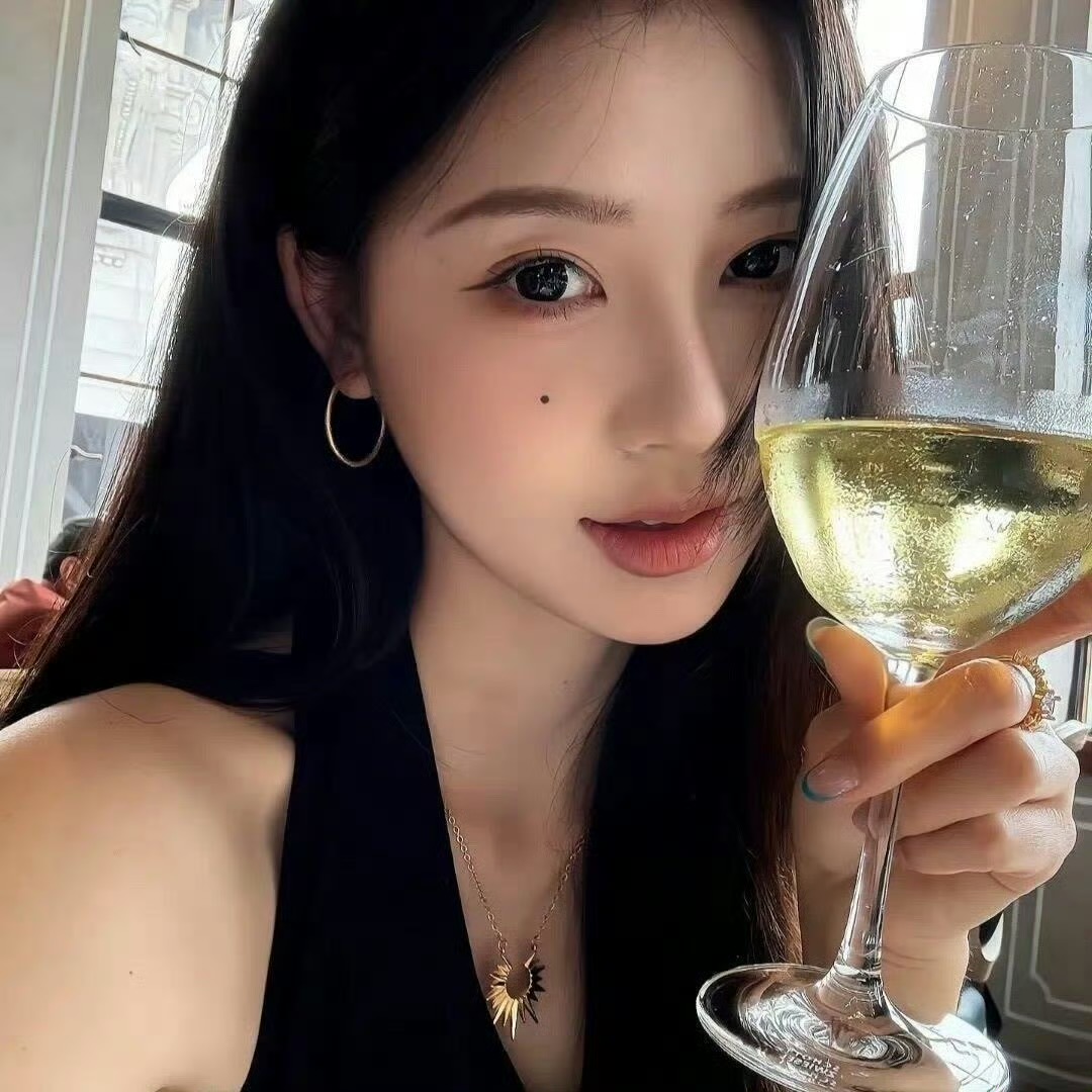 桂林伴游女生 | 张诗涵的资料
